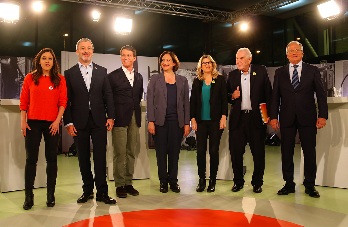 Els alcaldables a Barcelona, Anna Saliente (CUP), Jaume Collboni (PSC), Manuel Valls (Barcelona pel Canvi-Cs), Ada Colau (BComú), Elsa Artadi (JxCat), Ernest Maragall (ERC) i Josep Bou (PP) abans del debat a Betevé el 12 de maig del 2019. Foto: Nazaret Romero / ACN